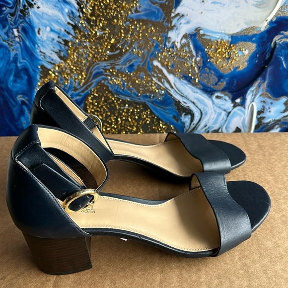Michael Kors, leather sandals size 8 - Picture 1 of 4